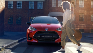 Nuova Toyota Yaris Hybrid