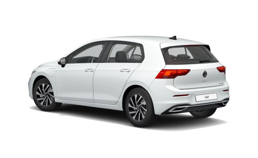 noleggio lungo termine nuova volkswagen golf 8 PLUG-IN HYBRID