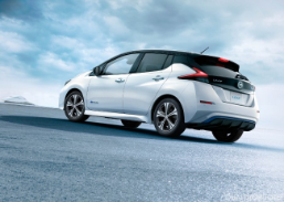 Nissan Leaf e' l'auto elettrica per tutti
